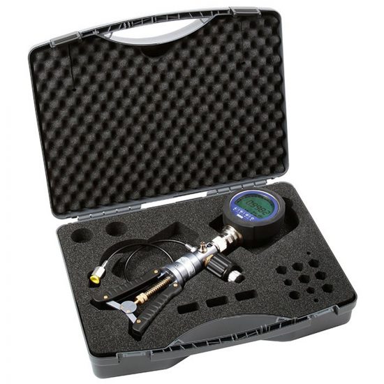 WIKA Typ DTK1X00 Testkoffer Inkl. Digitalmanometer Typ CPG1200 oder CPG1500