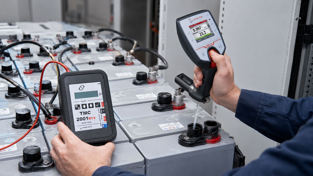 Batteriediagnose mit TMC 2001RTS und Anton Paar DMA 35 an stationärer Batterieanlage