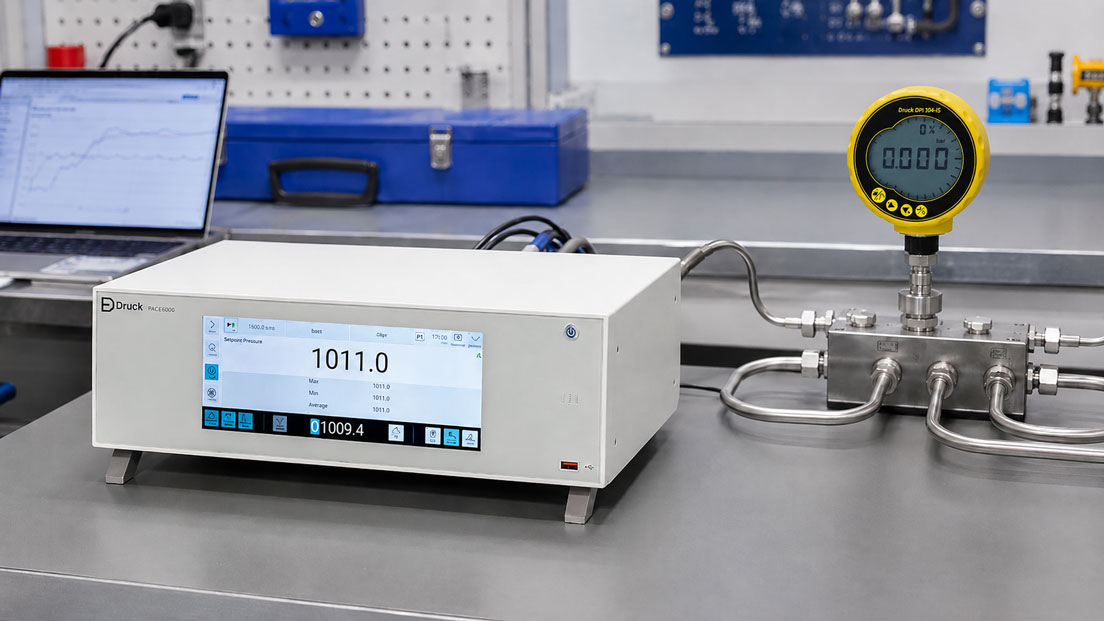 Druckcontroller mit DPI 104 IS bei automatischer Druckkalibrierung